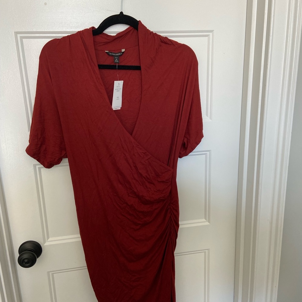 Set of 2 Banana Republic fitted dress - petite med NWT